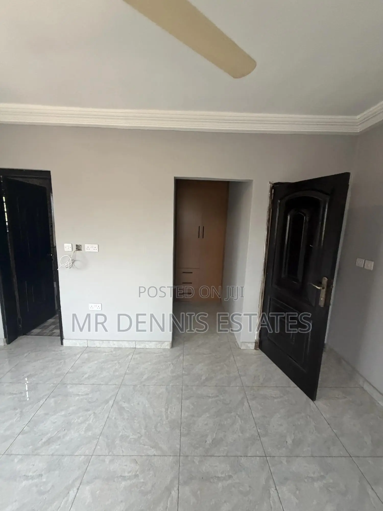 3bdrm Apartment in Westhills Mall for rent