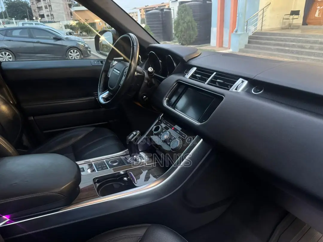 Land Rover Range Rover Sport HSE 4x4 (3.0L 6cyl 8A) 2016 Black