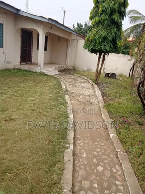 3bdrm House in 3 Bedroom House, Tema Metropolitan for sale