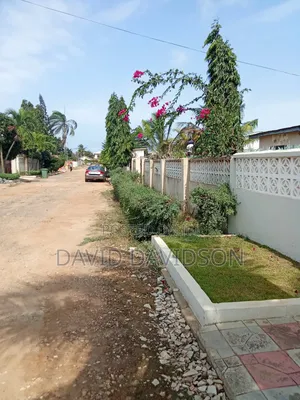 3bdrm House in 3 Bedroom House, Tema Metropolitan for sale