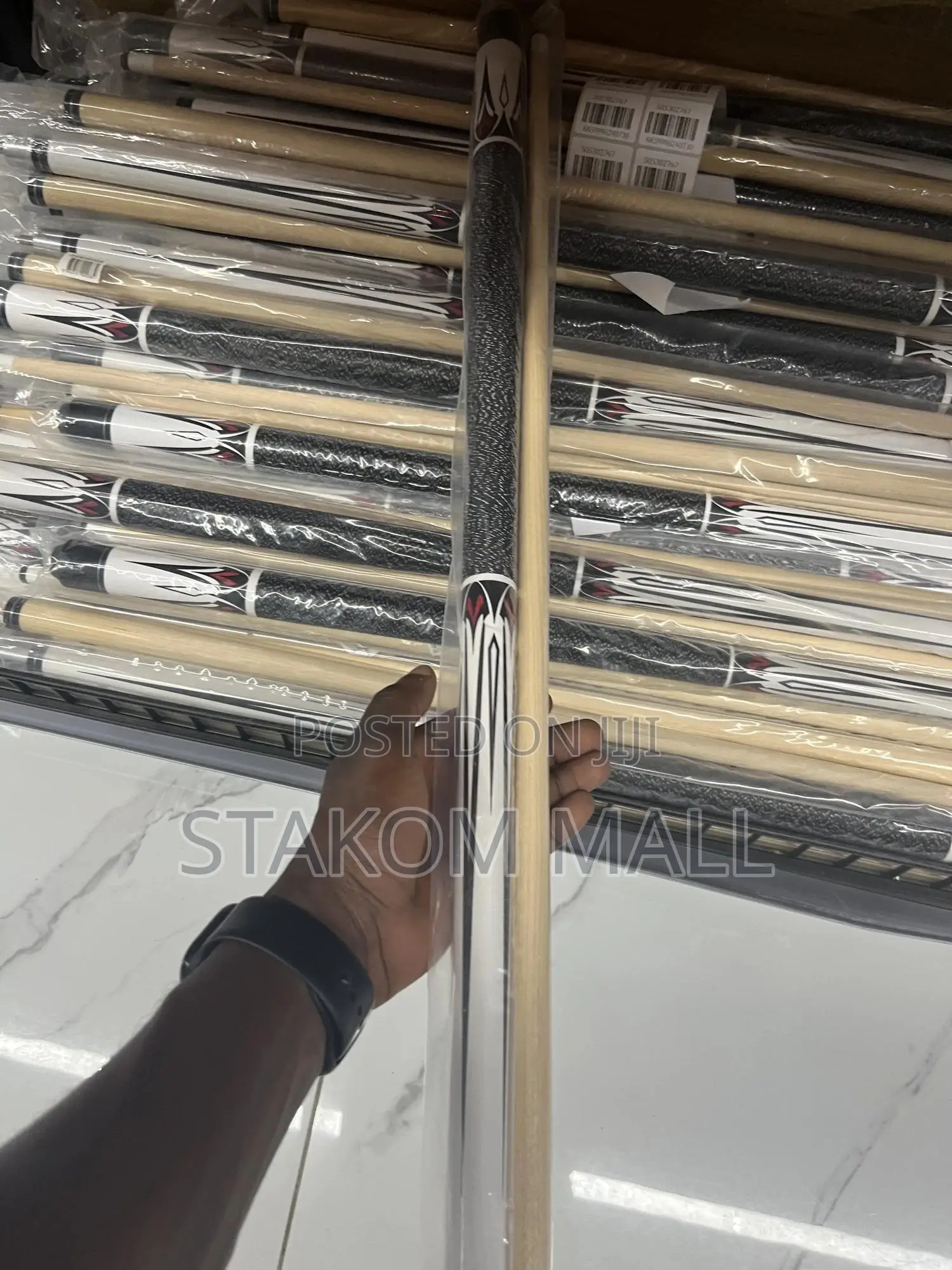 Pool / Snooker Cue Sticks - Screw Type