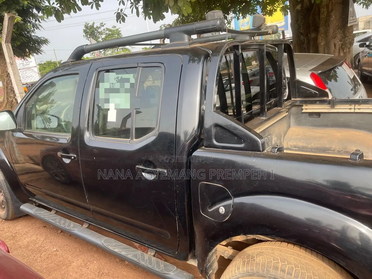 Nissan Navara 2010 Black