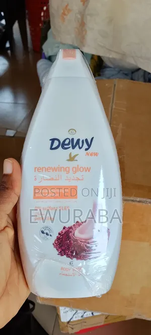 Dewy Rejuvenating Plant Based Body Wash