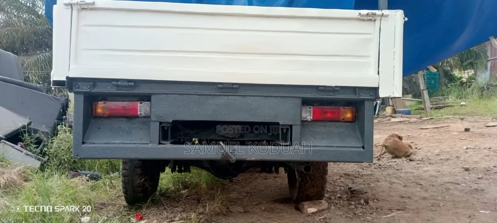 Mitsubishi Canter 1982 White