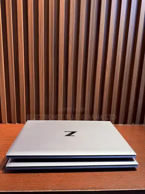 Laptop HP ZBook Firefly G8 16GB Intel Core i7 SSD 512GB