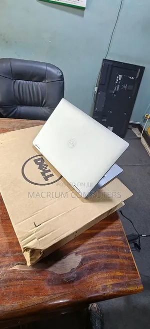 New Laptop Dell Latitude 5320 16GB Intel Core i5 SSD 256GB