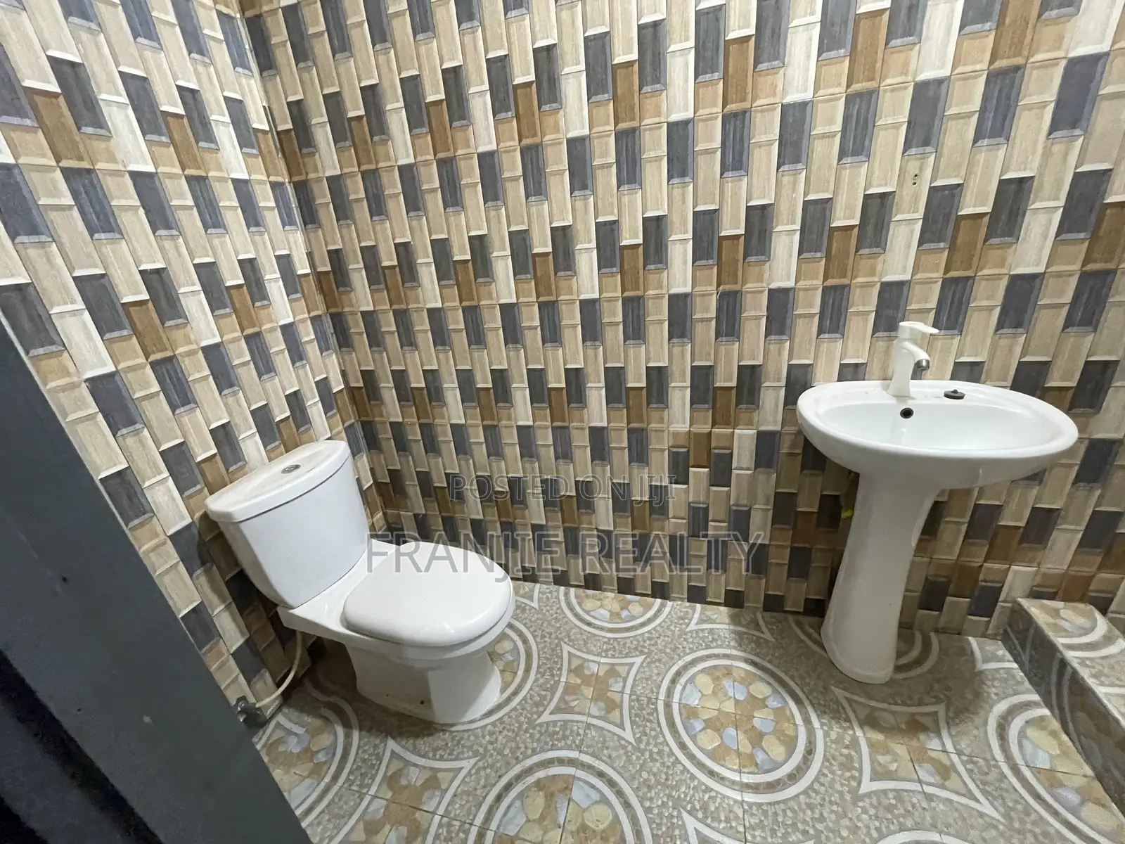 1bdrm Apartment in Franjie Realty, Weija for rent
