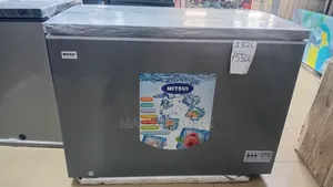 Large 282l Mitsui Chest Freezer for Shops