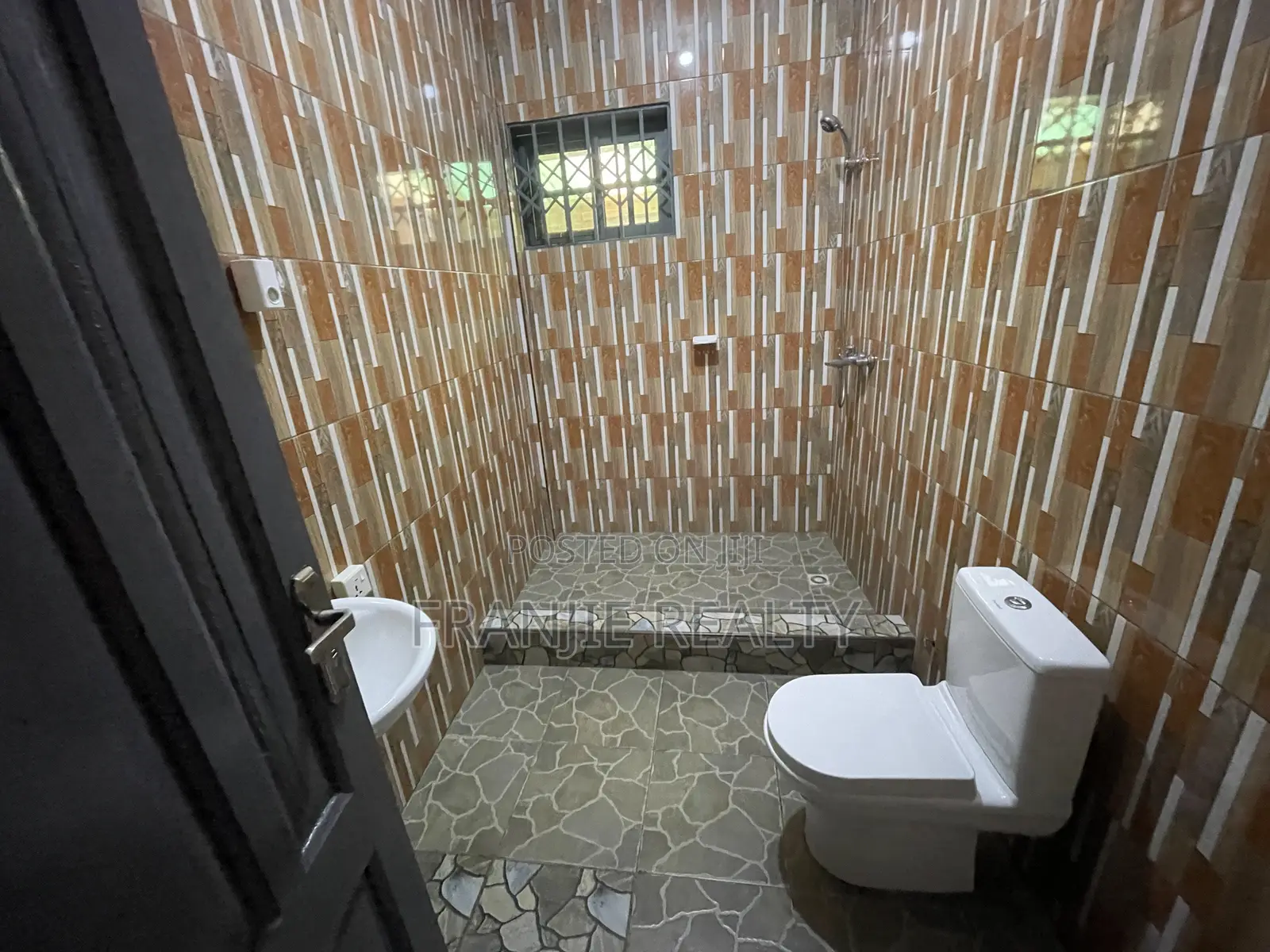 1bdrm Apartment in Franjie Realty, Weija for rent