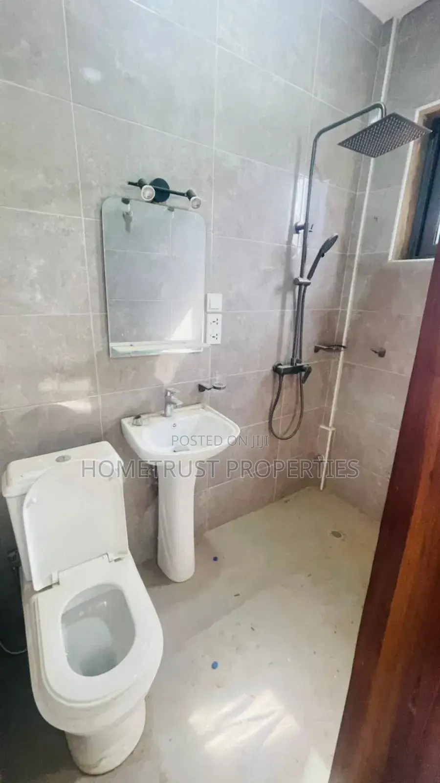 4bdrm Apartment in Hometrust Properties, Pokuase for rent