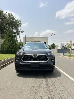 Toyota Highlander XLE 2021 Black