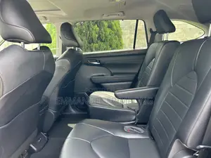 Toyota Highlander XLE 2021 Black