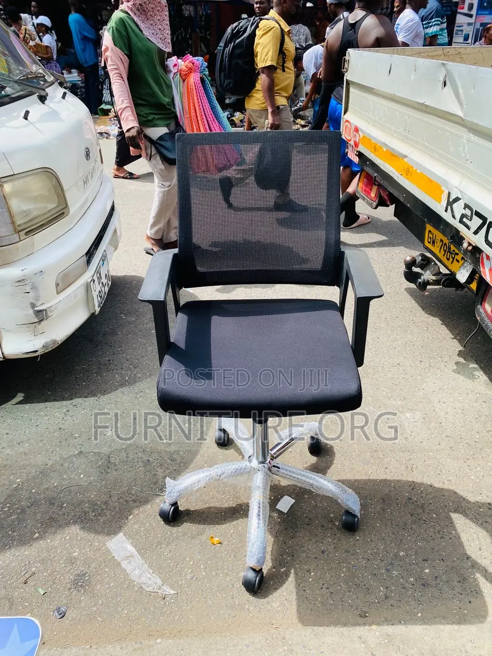 Swivel Mesh Chair