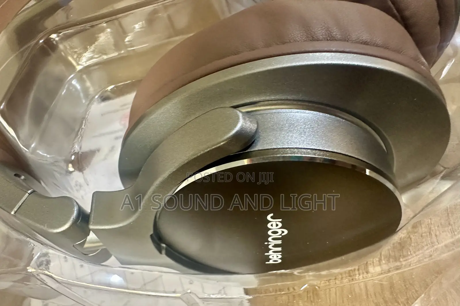 Behringer Bh470 Closed Back Studio Monitoring Headphones