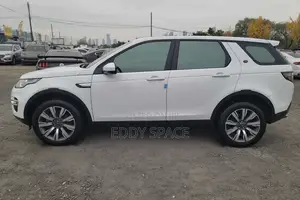 Land Rover Discovery Sport SE 2019 White