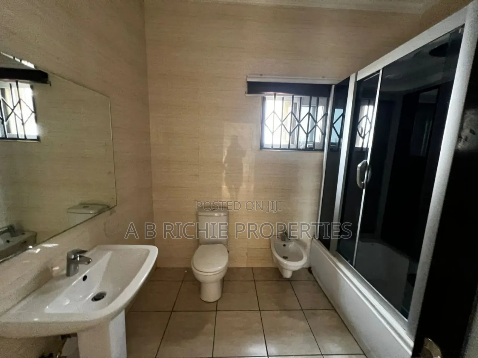 4bdrm House in Ab Richie Properties, Boundary Road Area for rent