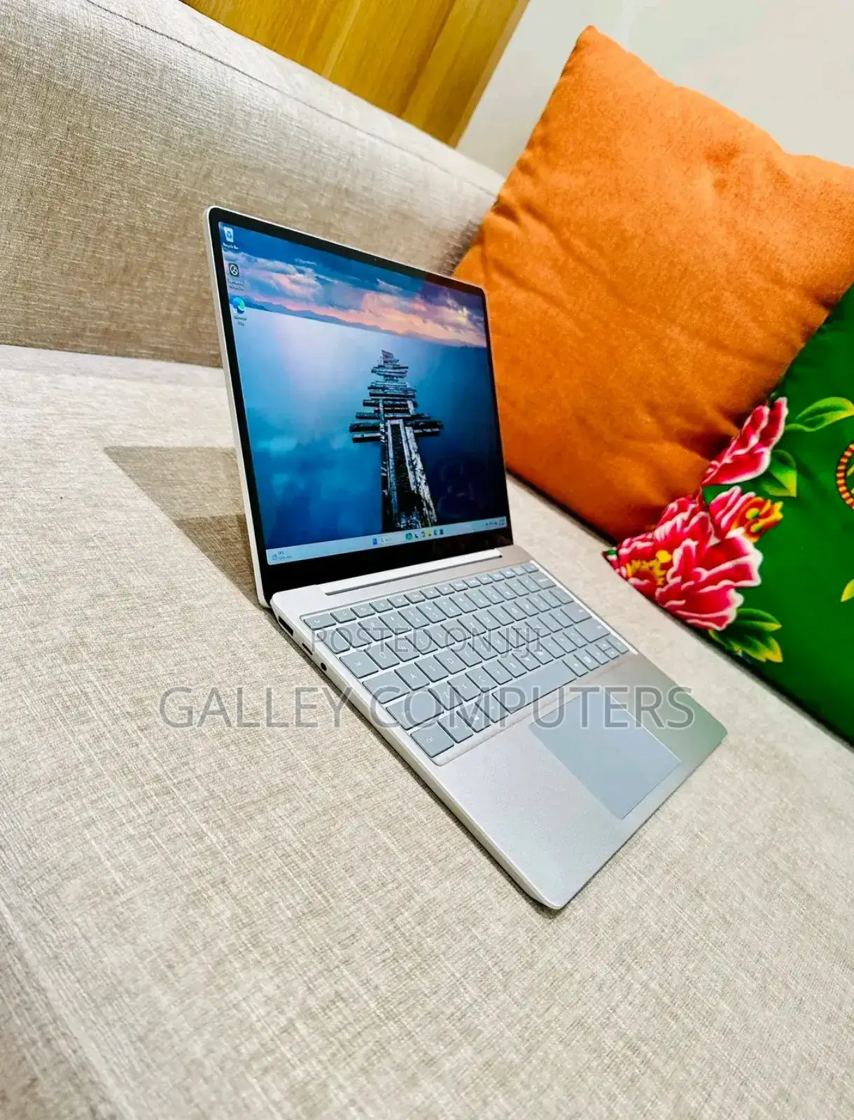 New Laptop Microsoft Surface Laptop 16GB Intel Core i5 SSD 512GB