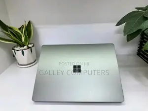 New Laptop Microsoft Surface Laptop 8GB Intel Core i5 SSD 256GB