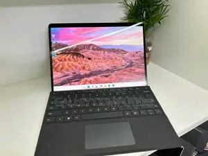 New Laptop Microsoft Surface Pro 8 16GB Intel Core i7 SSD 512GB