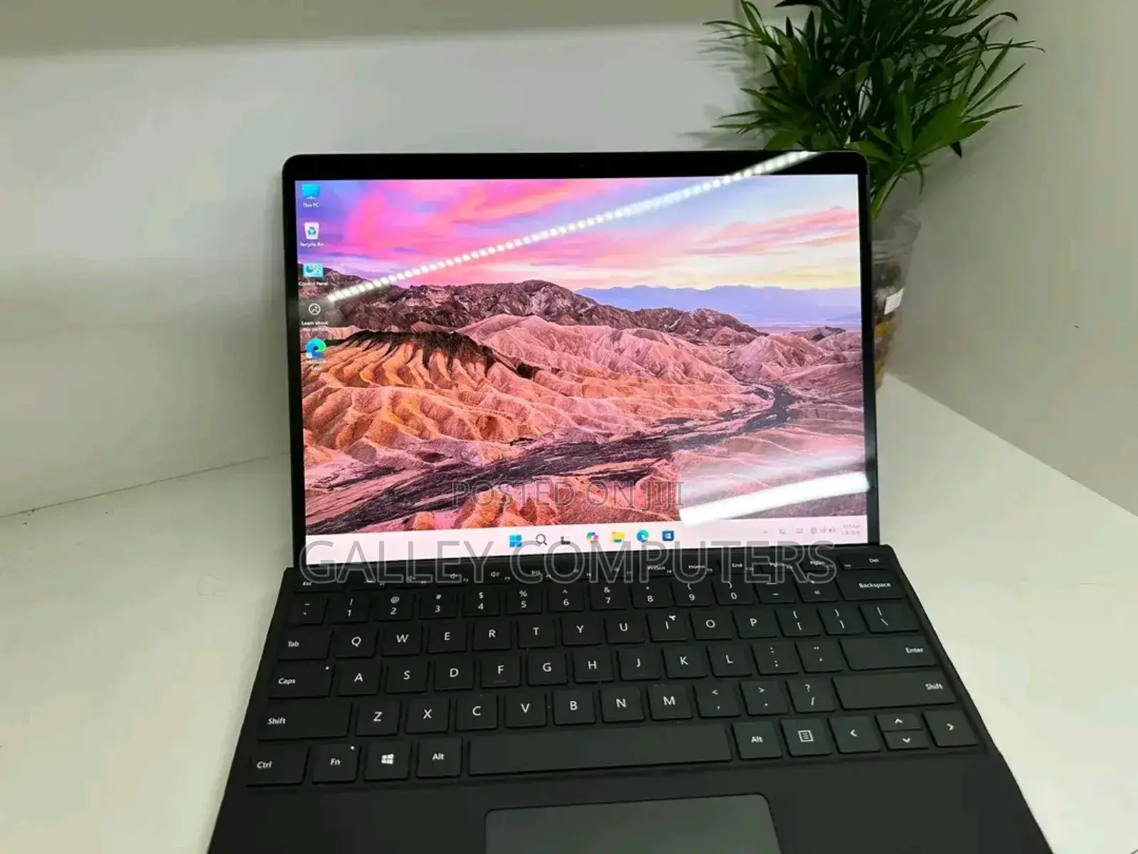 New Laptop Microsoft Surface Pro 8 16GB Intel Core i7 SSD 512GB