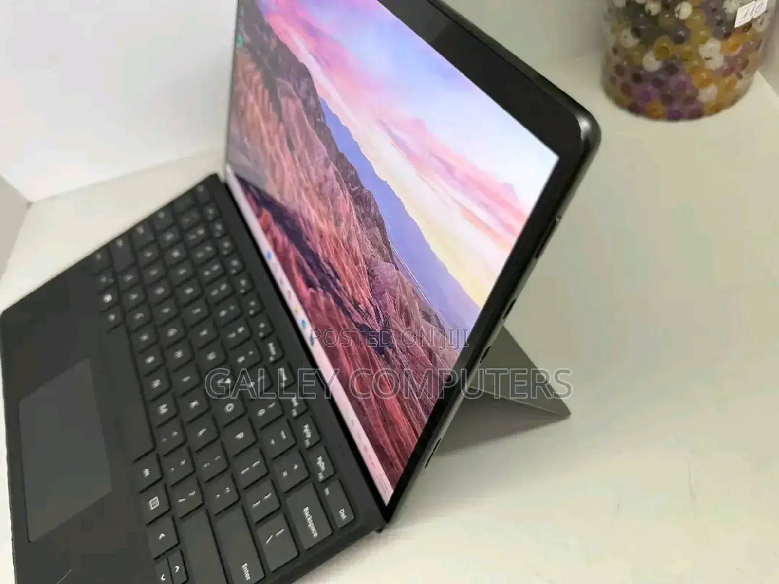 New Laptop Microsoft Surface Pro 8 16GB Intel Core i7 SSD 512GB