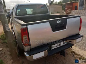 Nissan Navara 2018 Silver