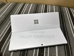 New Laptop Microsoft Surface Pro 7 8GB Intel Core i5 SSD 256GB