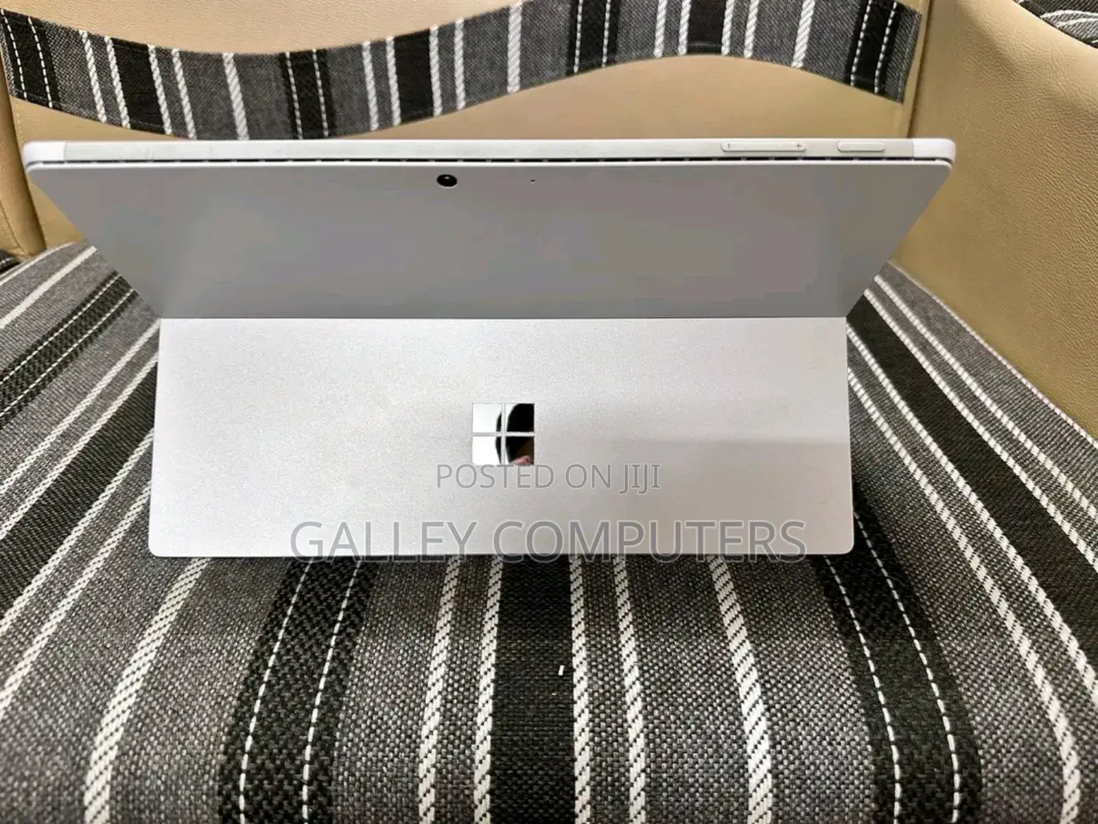 New Laptop Microsoft Surface Pro 7 8GB Intel Core i5 SSD 256GB