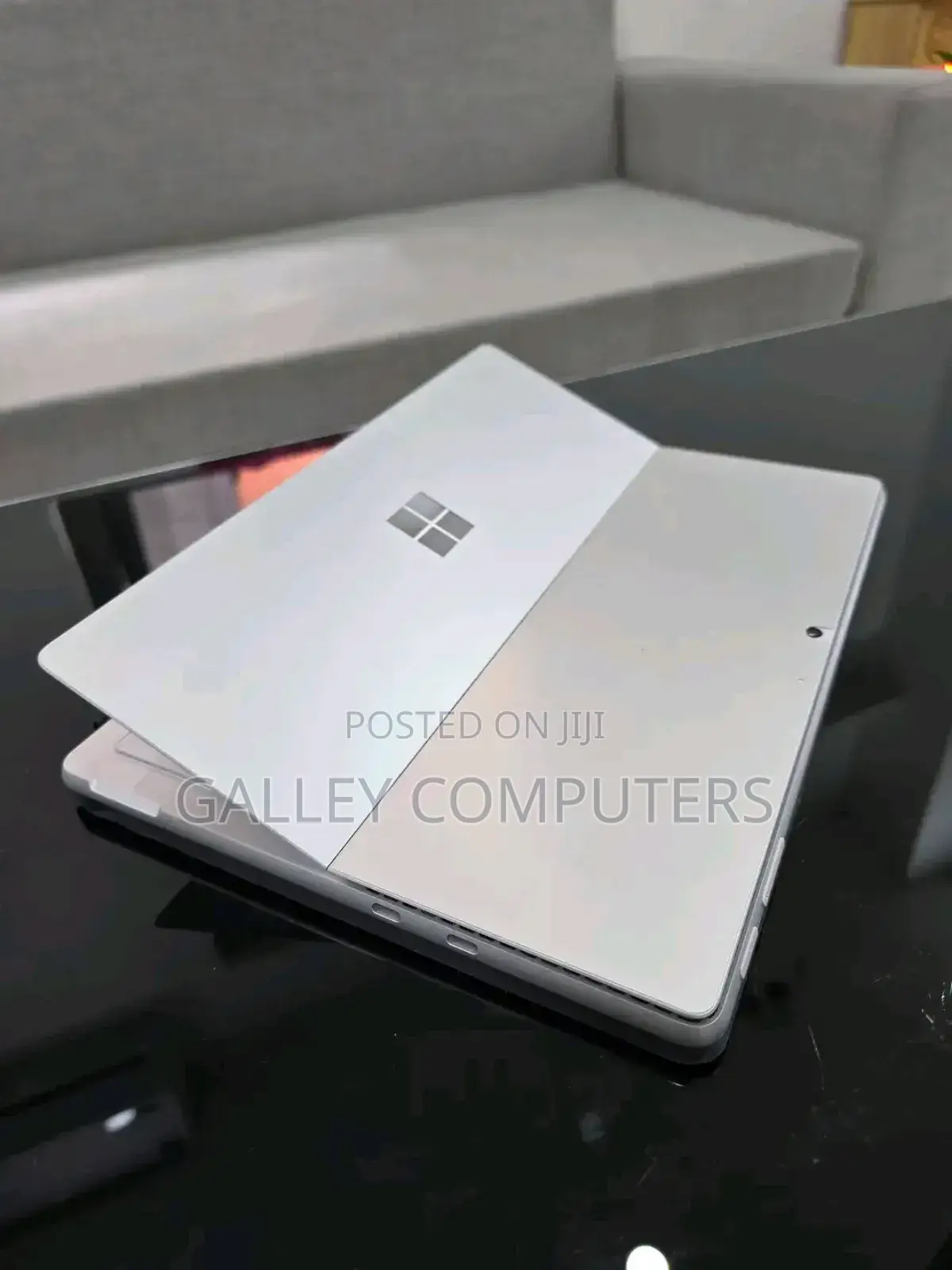 New Laptop Microsoft Surface Pro 8 8GB Intel Core i5 SSD 256GB