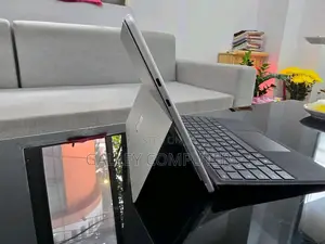 New Laptop Microsoft Surface Pro 8 8GB Intel Core i5 SSD 256GB