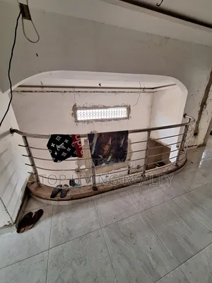 4bdrm House in Nanakrom, Ashaley Botwe for sale