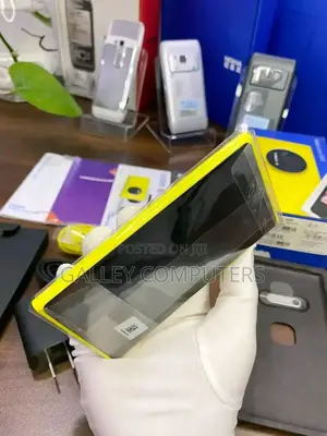 New Nokia Lumia 1020 64 GB Yellow