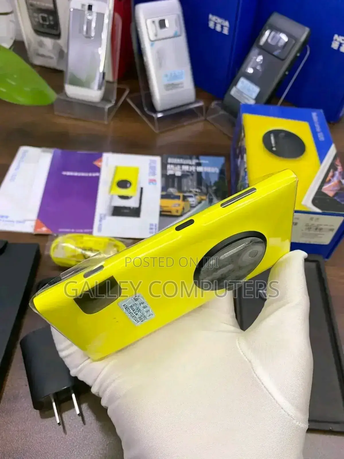 New Nokia Lumia 1020 64 GB Yellow