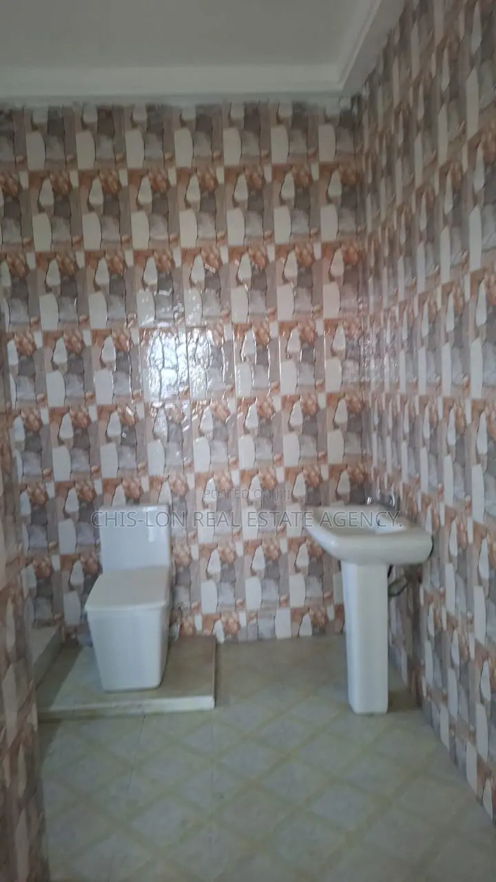 5bdrm Duplex in Kasoa Tuba, Toll Booth for rent