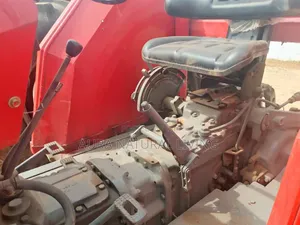 2014 Tractor Mf 285