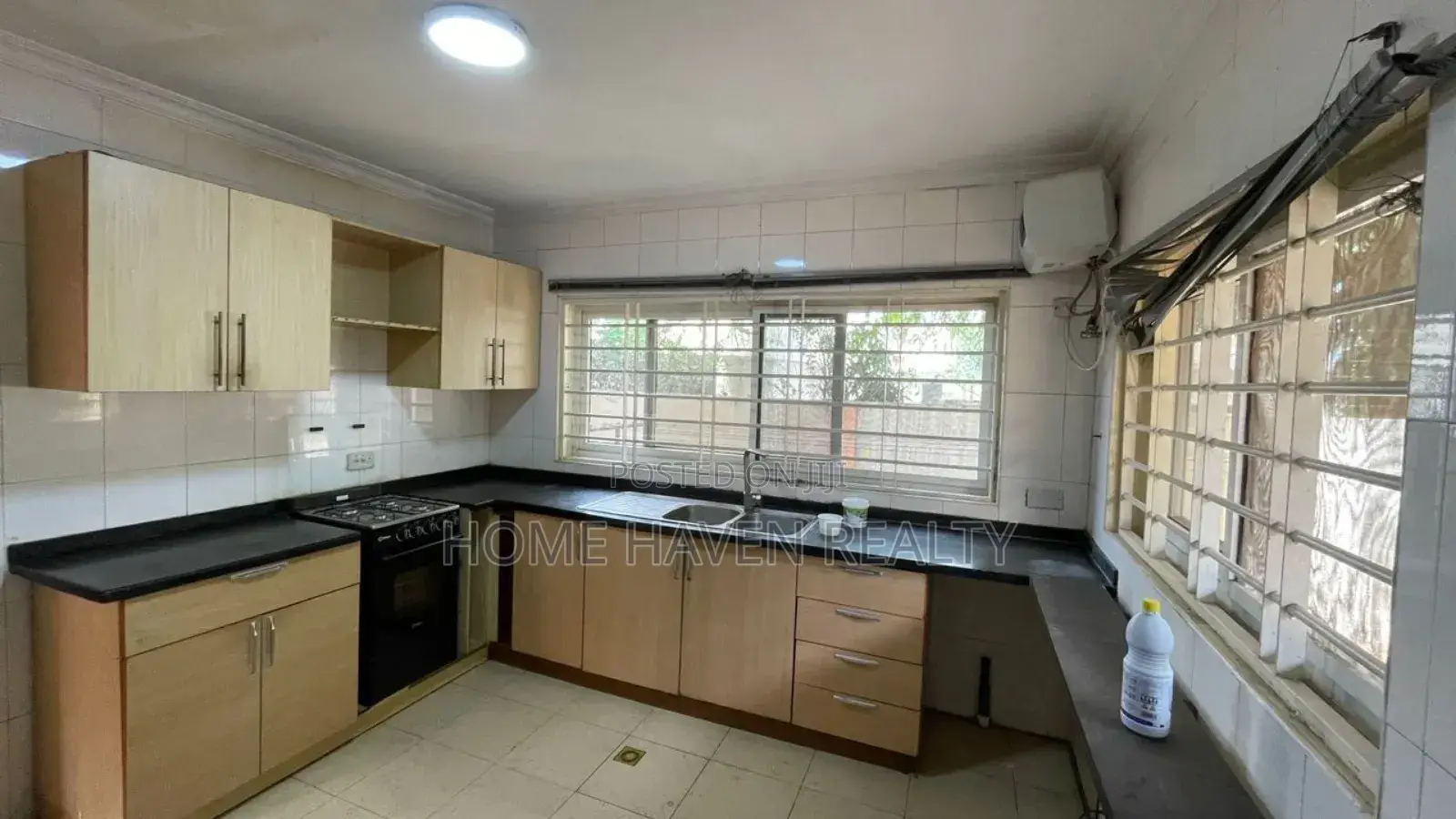 4bdrm House in Tesano, Police Station for rent