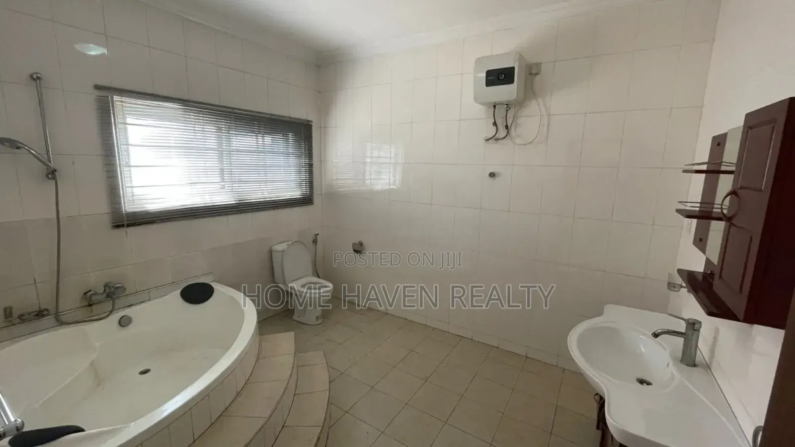 4bdrm House in Tesano, Police Station for rent