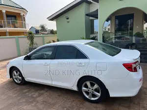 Toyota Camry LE 4dr Sedan (2.5L 4cyl 6A) 2013 White