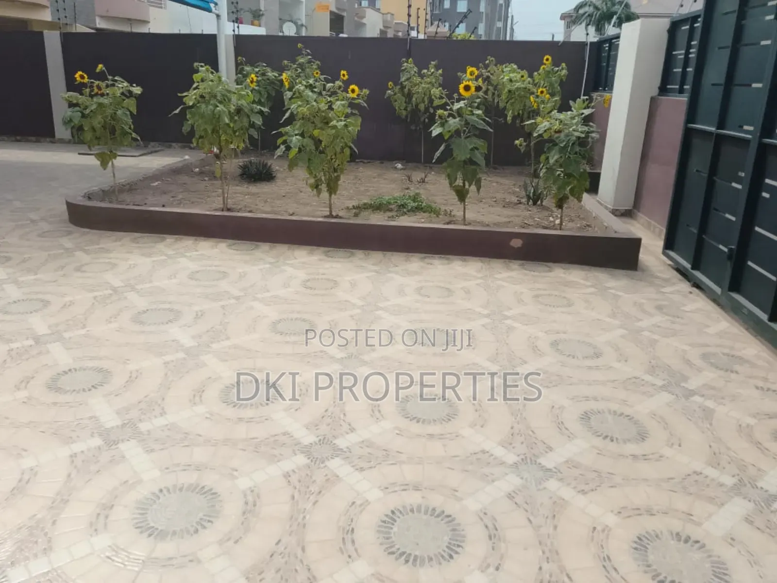 4bdrm House in Dki Properties, School Junction for rent