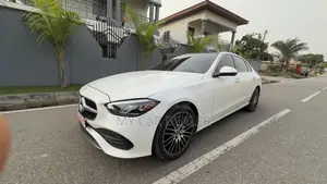 Mercedes-Benz C300 2024 White