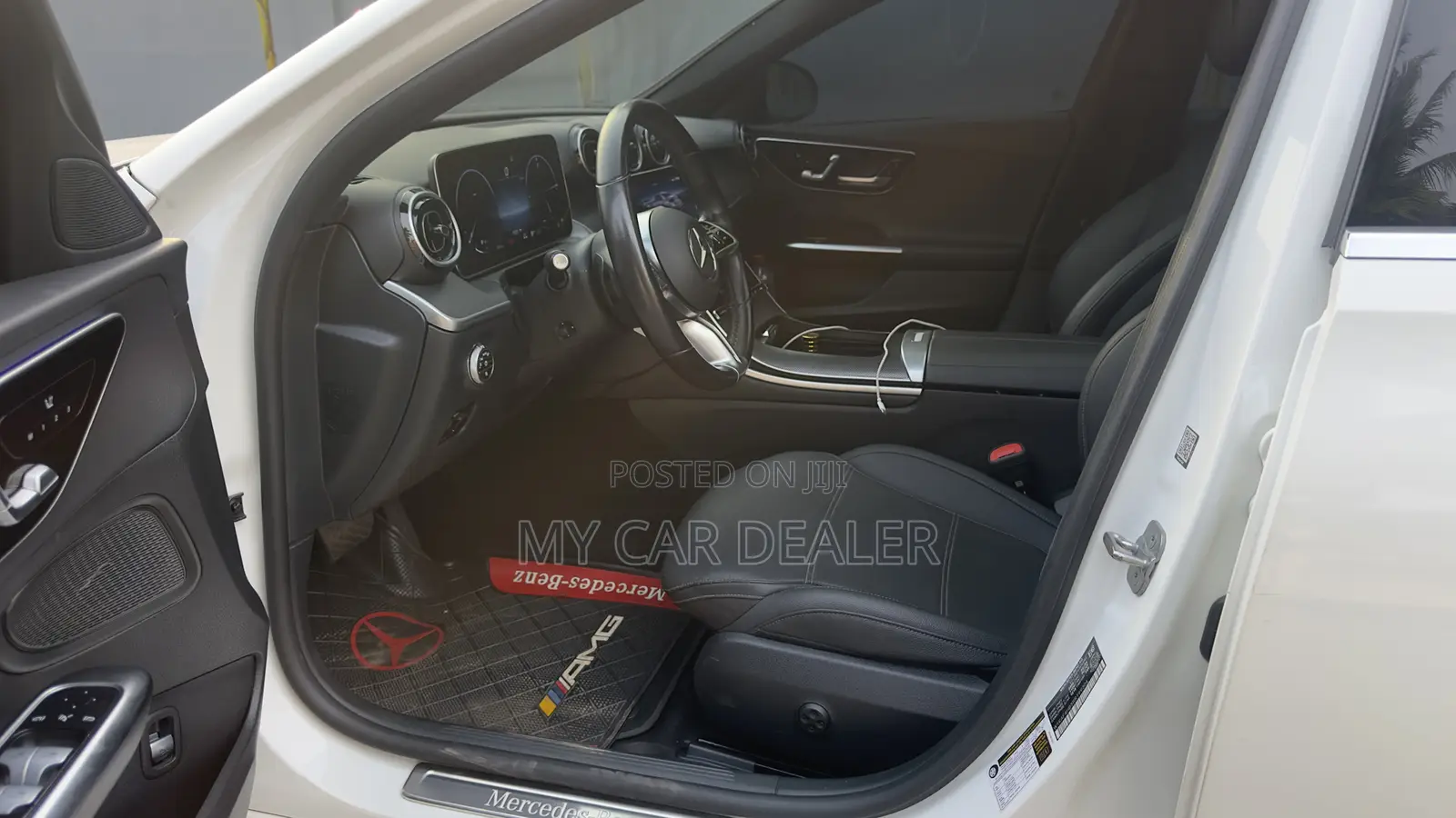 Mercedes-Benz C300 2024 White