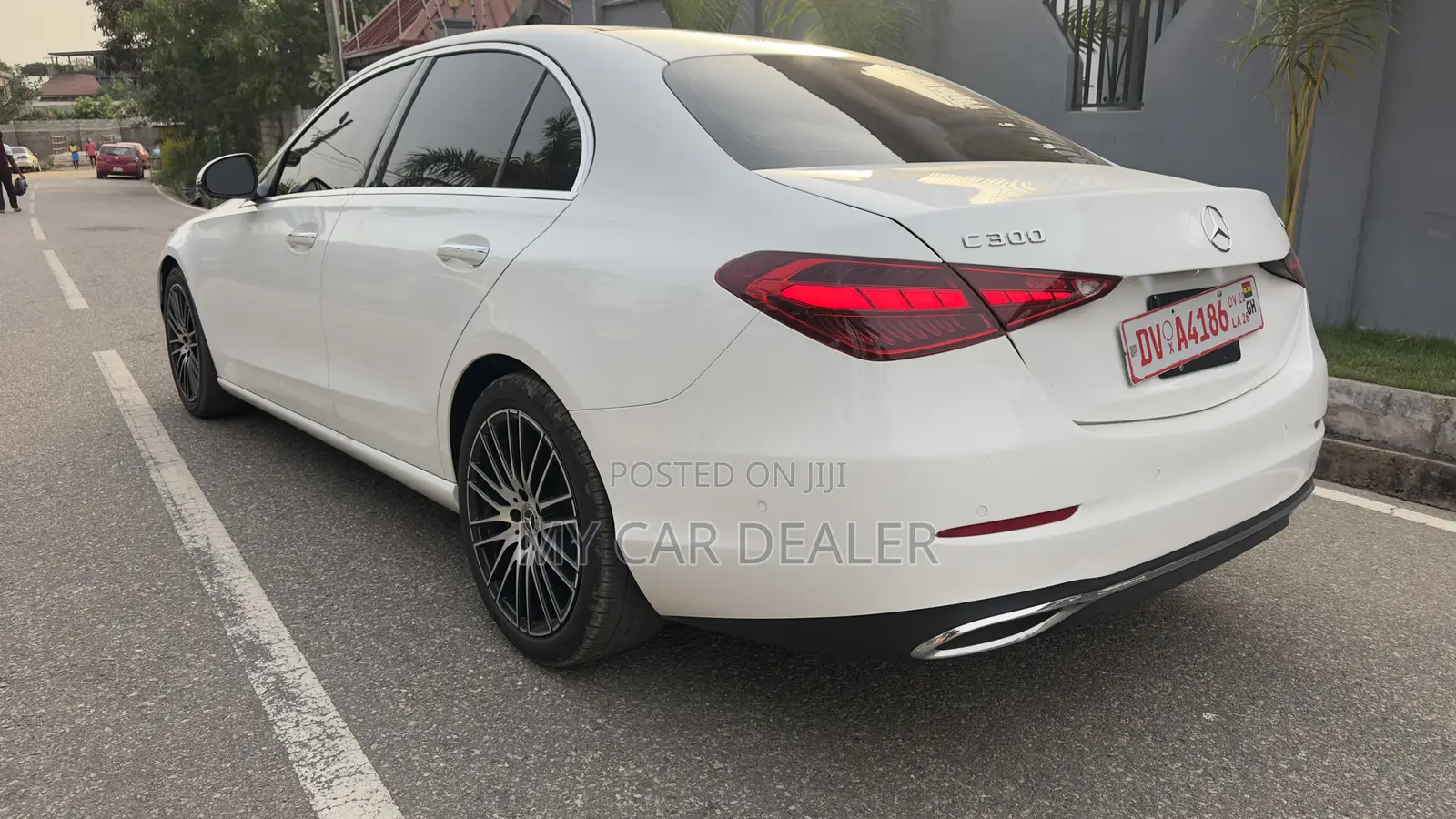Mercedes-Benz C300 2024 White