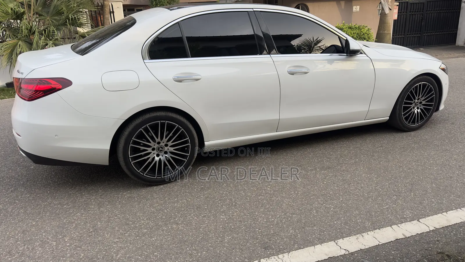 Mercedes-Benz C300 2024 White