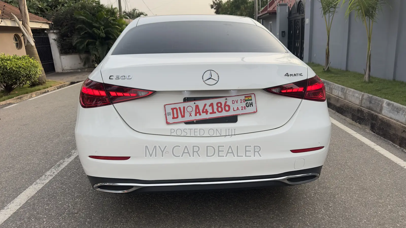 Mercedes-Benz C300 2024 White