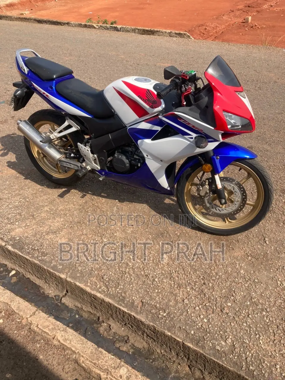 Honda CBR 2004 Red
