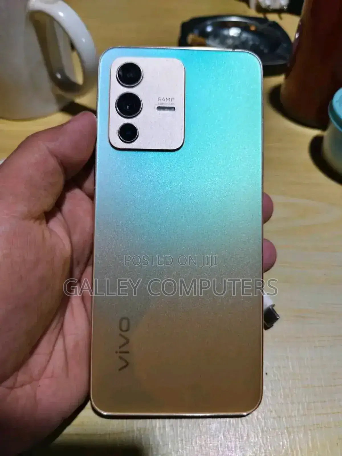 Vivo V23 128 GB Gold