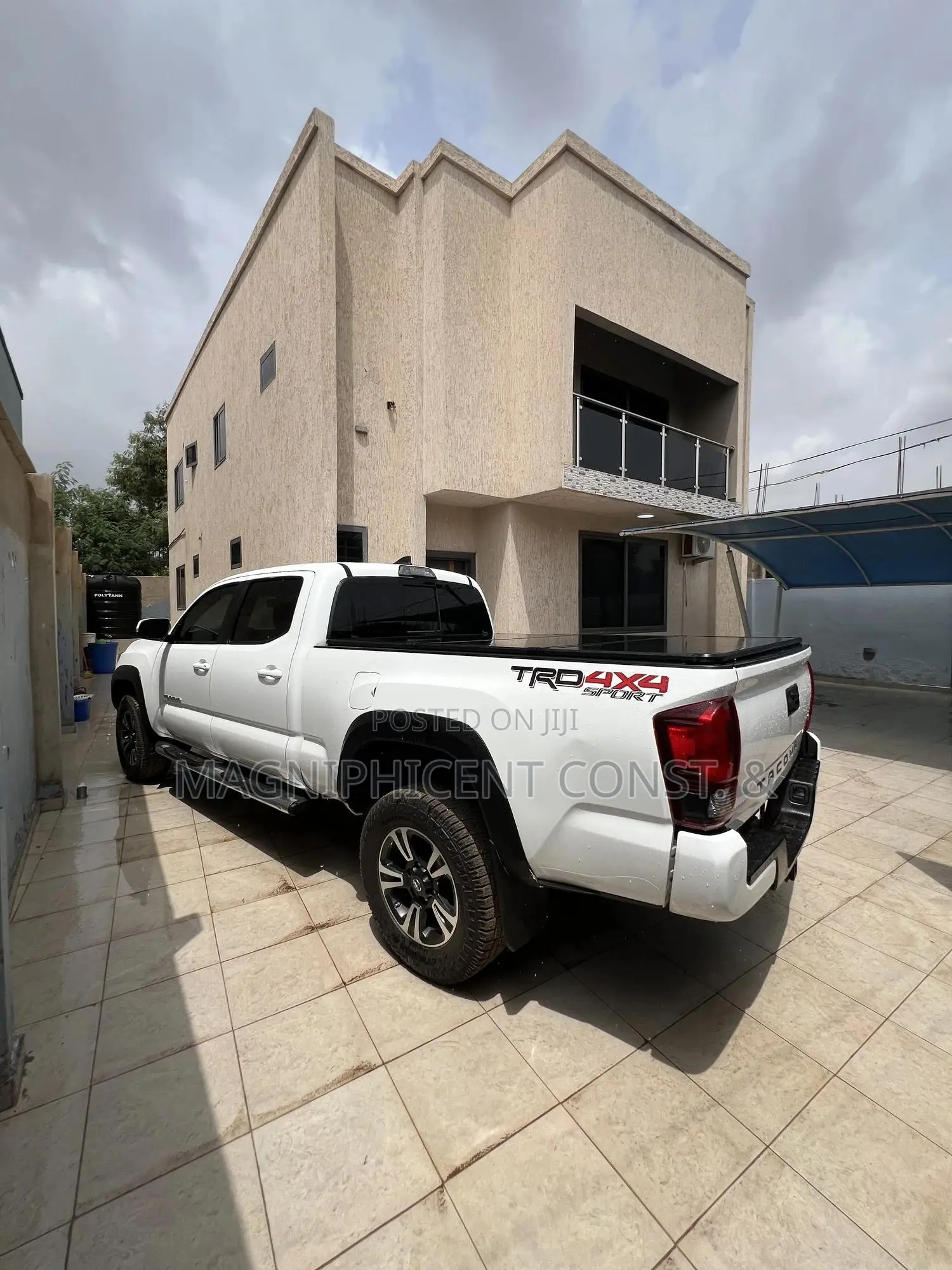 4bdrm Duplex in Magnificent Estate, Adenta for sale