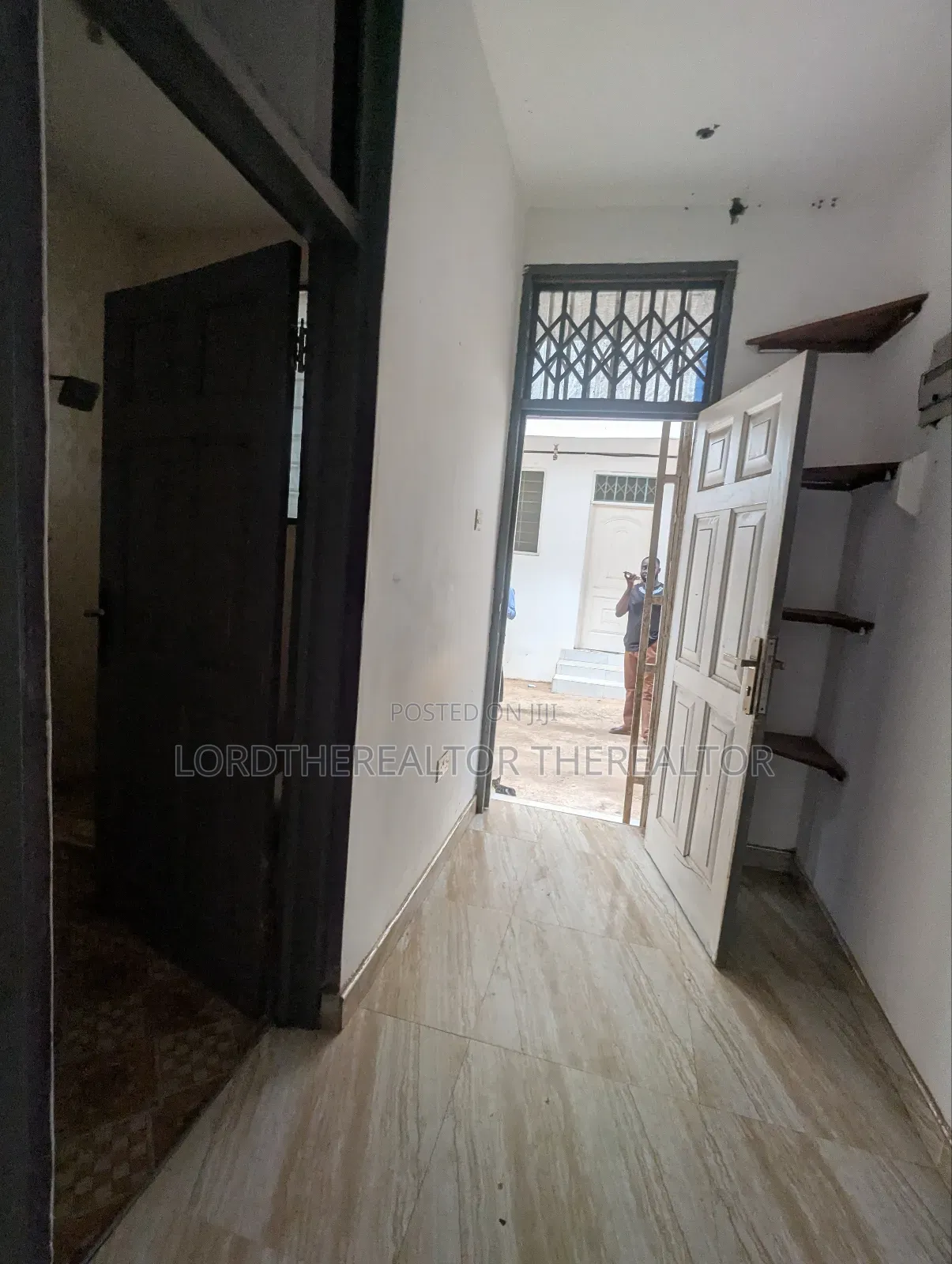 1bdrm Apartment in Olebu for rent
