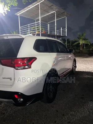 Mitsubishi Outlander SE AWC 2016 White