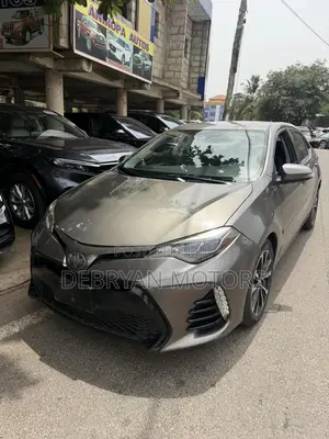 Toyota Corolla SE 4dr Sedan (1.8L 4cyl CVT) 2017 Brown